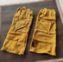 Leather hand gloves